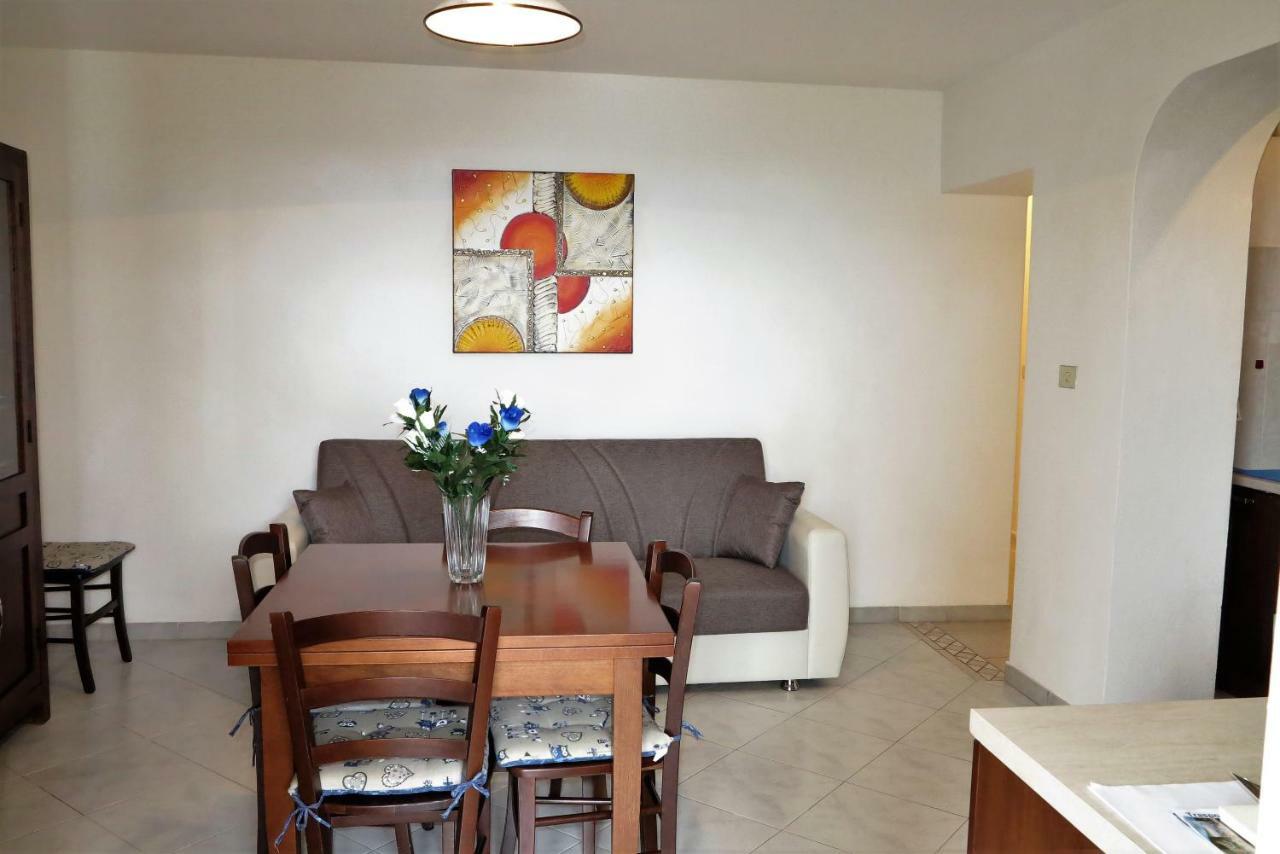 Ferienwohnung Yellowhouse Cala Gonone Exterior foto